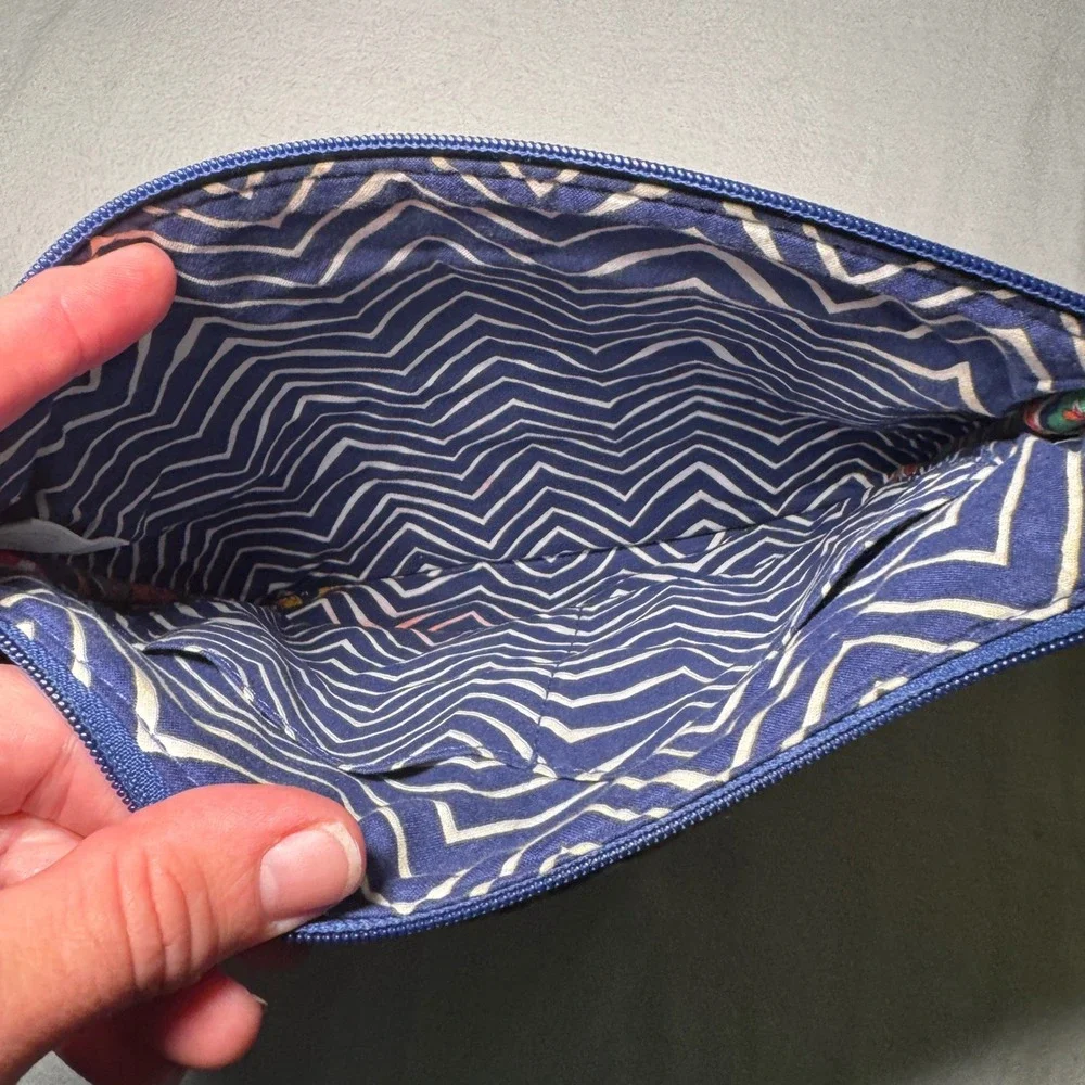 Vera Bradley Sun Valley Paisley Quilted Cotton Crossbody Bag Adjustable Strap